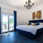 Amazing In With Kitchen شقة