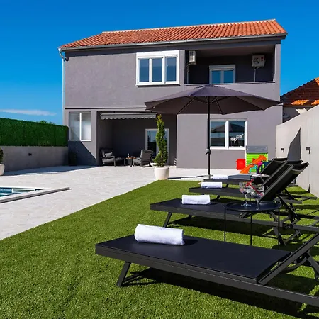 דירה Stunning In