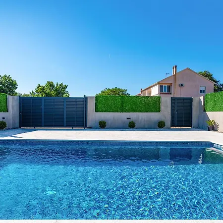 Amazing In With Kitchen Apartman *