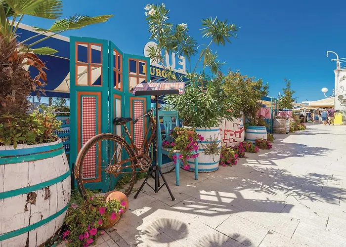 Апартаменты Amazing In With Kitchen *