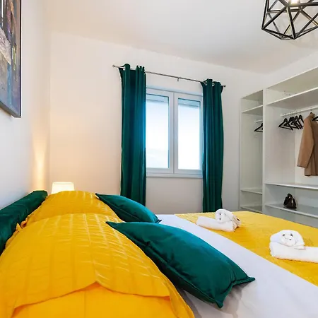 Amazing In With Kitchen Apartman *