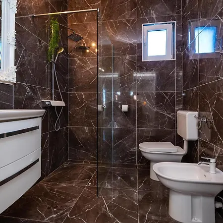 Apartman Amazing In With Kitchen *