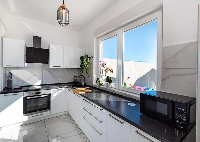 아파트 Amazing In With Kitchen