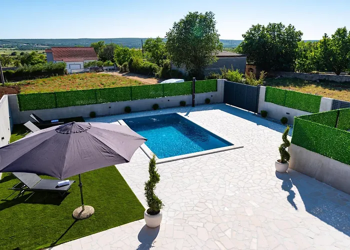 Amazing In With Kitchen Appartement *